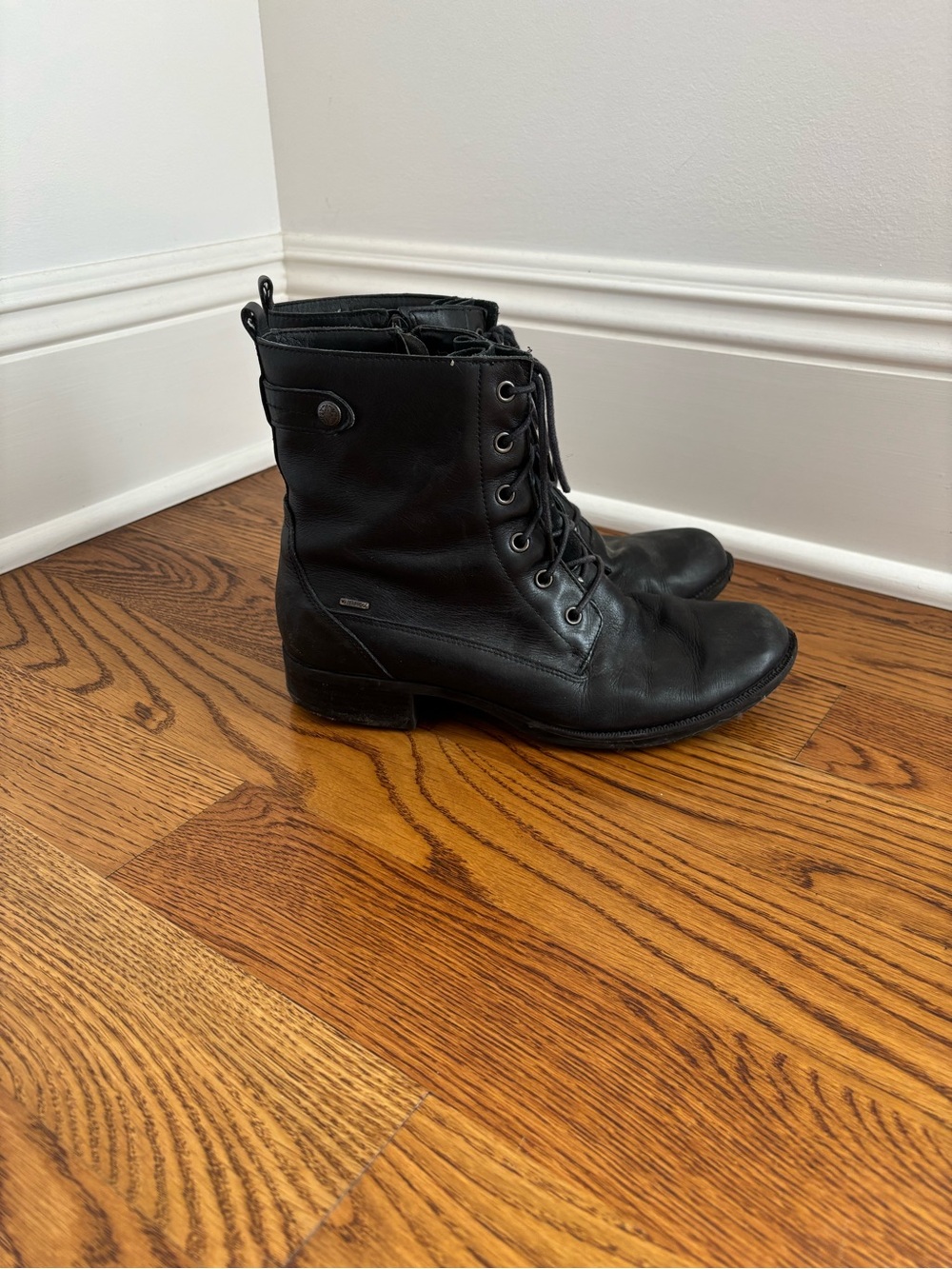Cobb Hill Women's Black Leather Lace-Up Ankle Boots